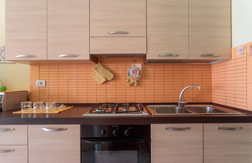 Porto Alabe Apartamento | Apartamento 'Gradinata Sul Mare' con Wi-Fi y aire acondicionado