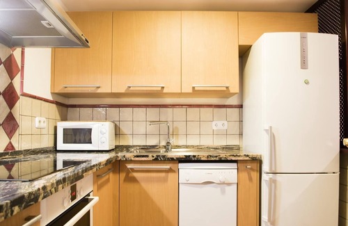 La Malagueta Apartamento | Apartamento Gran Confort Muelle Uno con Wi-Fi, A/C y balcón
