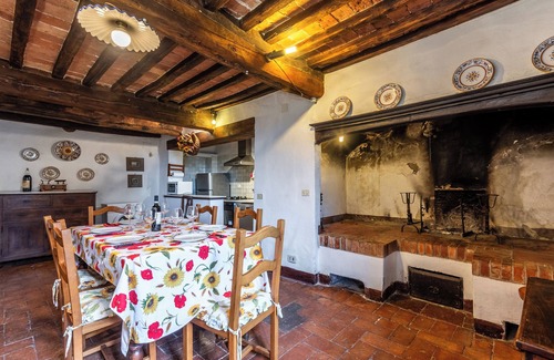 Siena Apartamento | Apartamento 'Green Siena' con piscina compartida, terraza privada y Wi-Fi