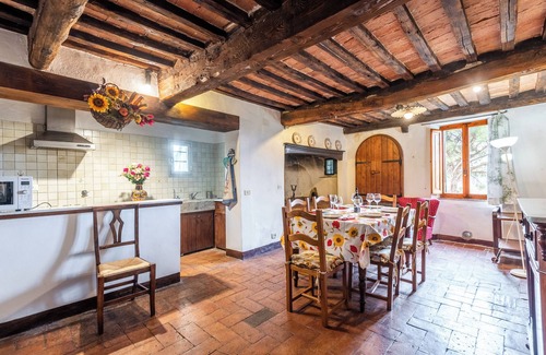 Siena Apartamento | Apartamento 'Green Siena' con piscina compartida, terraza privada y Wi-Fi