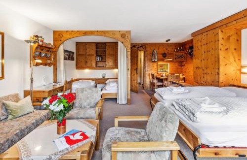 Meierhof Apartamento | Apartment Guardaval - Utoring-33 by Interhome