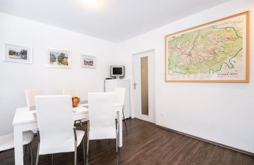 Tatranska Lomnica Apartamento | Apartment Gudi