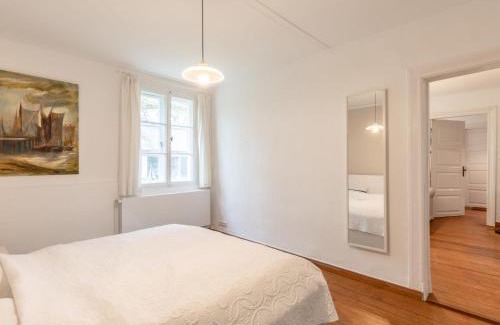Horne Apartamento | Apartment Gut Hörne-2 by Interhome
