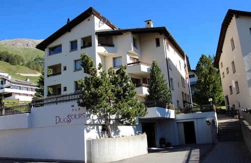 Celerina-Schlarigna Apartamento | Ático espacioso de primera clase, con fantásticas vistas.