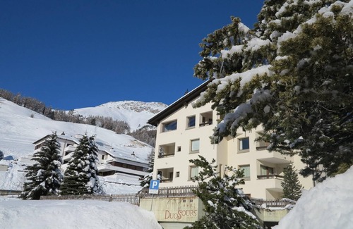 Celerina-Schlarigna Apartamento | Ático espacioso de primera clase, con fantásticas vistas.