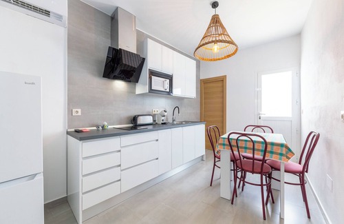 Fernan Perez Apartamento | Apartamento 'Habitaciones' con vistas a la montaña, Wi-Fi y aire acondicionado