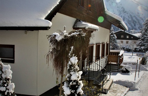 Berwang Apartamento | Apartamento 'Haus Berwang Bauernhaus' con vistas a la montaña, terraza privada y Wi-Fi