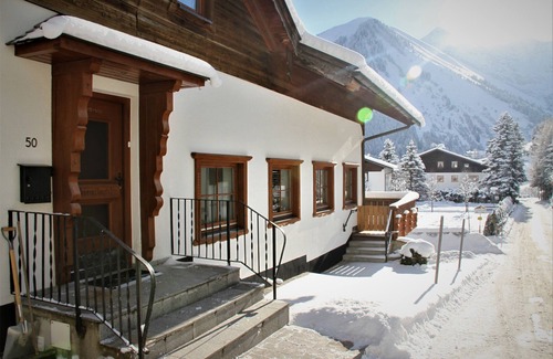 Berwang Apartamento | Apartamento 'Haus Berwang - Alpin' con vistas a la montaña, terraza privada y Wi-Fi