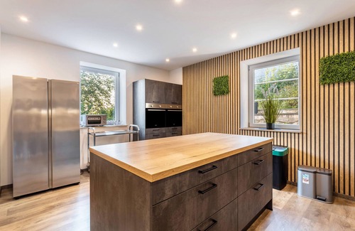 Fürstenberg Apartamento | Apartamento 'Haus Fürstenberg' con jardín privado y Wi-Fi
