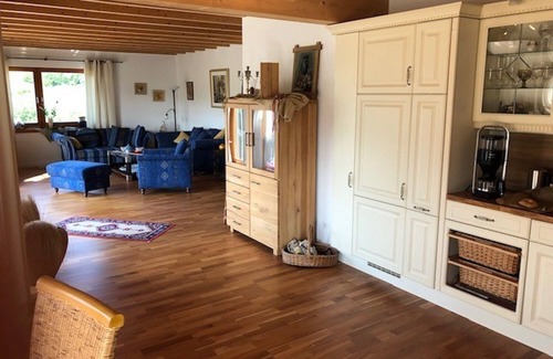 Dalhausen Apartamento | Apartamento Haus Leenja con vistas a la montaña, sauna, jardín