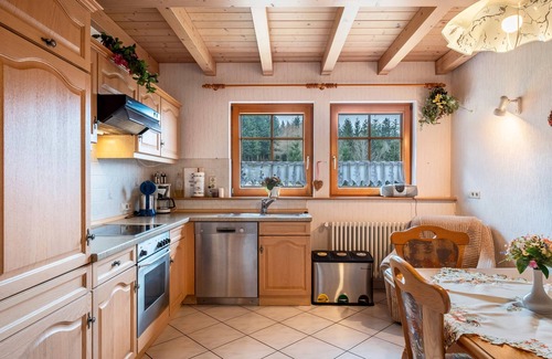 Schonach im Schwarzwald Apartamento | Apartamento 'Haus Silberberg' con jardín compartido, balcón y Wi-Fi