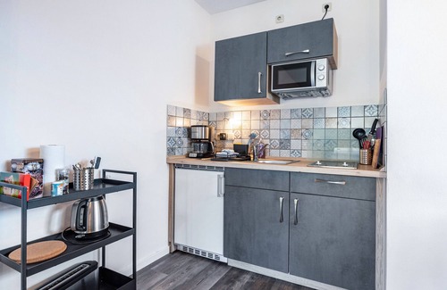 Undeloh Apartamento | Apartamento 'Haus Wacholder Wohnung 1' con jardín compartido, balcón y Wi-Fi