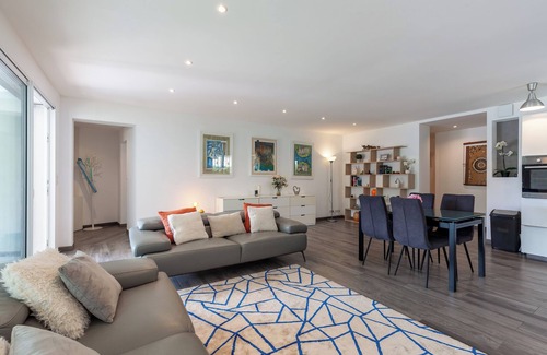 Sausset-les-Pins Apartamento | Apartamento 'Havre De Paix 500m De La Mer' con terraza privada, Wi-Fi y aire acondicionado