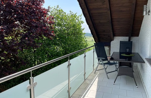 Mahlspuren im Hegau Apartamento | Apartamento 'Hegaublick' con balcón y Wi-Fi