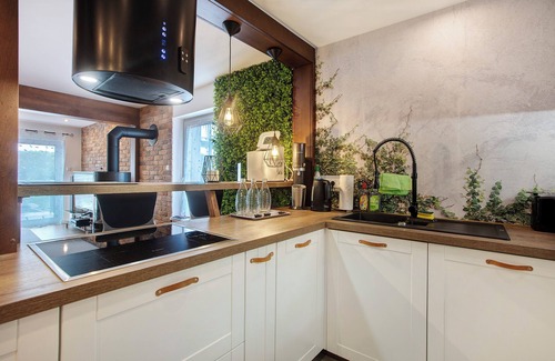 Haeusern Apartamento | Apartamento 'Heimelige Schwarzwaldwohnung Wald' con balcón y Wi-Fi