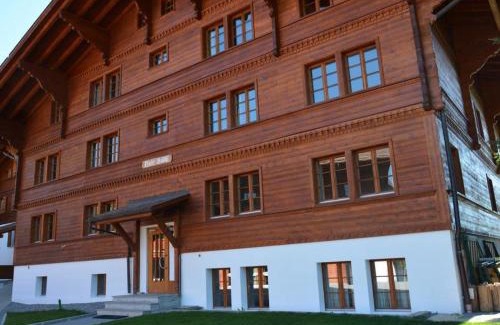 Schoenried Apartamento | Apartment Henry - 1- Stock by Interhome