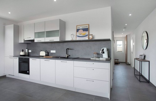 Pfullendorf Apartamento | Apartment 'Herzensprojekt' with Balcony and Wi-Fi