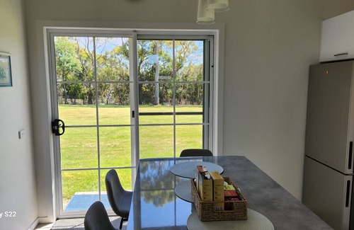Geilston Bay Apartamento | Apartment Hobart Two Bedroom Self Contained in Geilston Bay. Pet friendly.