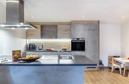 Kaltenbach Apartamento | Apartamento "Hochzillertal Gartenwohnung" con vistas a la montaña, terraza y Wi-Fi