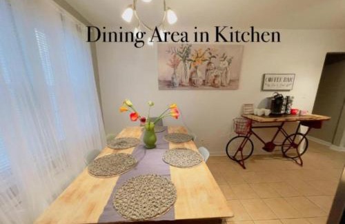 Evanston Apartamento | Apartment Home close to NWU & Hospitals