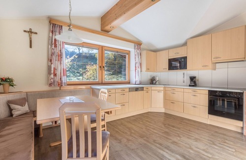 Wildschoenau Apartamento | Apartamento "Hörbiger" con vistas a la montaña, balcones y Wi-Fi