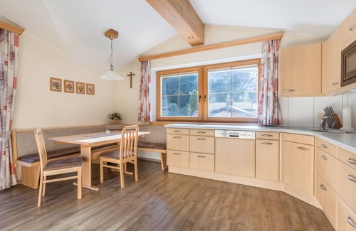 Wildschoenau Apartamento | Apartamento "Hörbiger" con vistas a la montaña, balcones y Wi-Fi