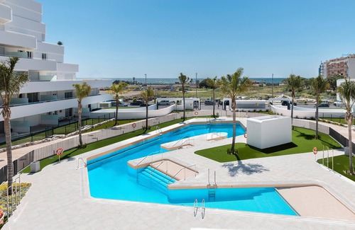 Torre del Mar Apartamento | Apartamento 'Horus' con piscina compartida, Wi-Fi y aire acondicionado