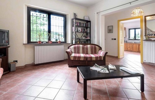 Francia-Casella Apartamento | Apartamento "il Loggione" Trabocchi, con piscina