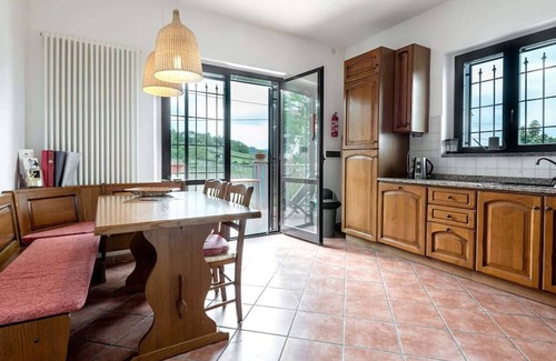 Francia-Casella Apartamento | Apartamento "il Loggione" Trabocchi, con piscina