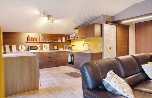 Tirano Apartamento | Apartamento 'Il Castellaccio - Tirano' con vistas a la montaña y Wi-Fi
