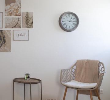 Kisslegg Apartamento | Apartment im Luftkurort Kißlegg, frisch renoviert, Balkon, Boxspringbetten, SmartTV, Playstation, Kaffevollautomat, ruhig, familienfreundlich