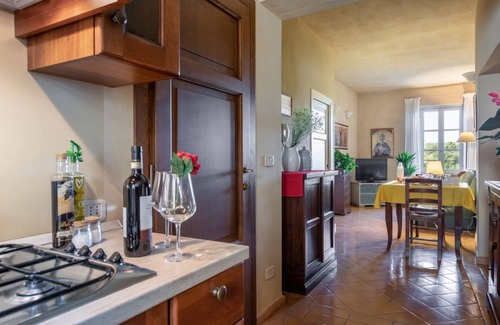 Siena Apartamento | Apartment in a historic Villa: view & authentic hospitality in Siena