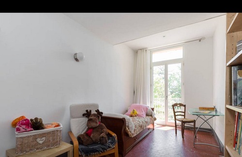 Pelissanne Otro | Apartamento en una casa de campo provenzal