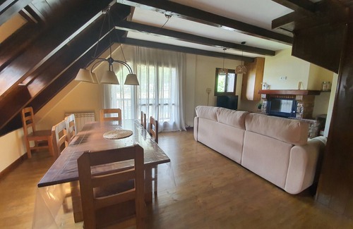 Vielha Apartamento | Apartamento en zona tranquila de Vielha, para 6 personas.
