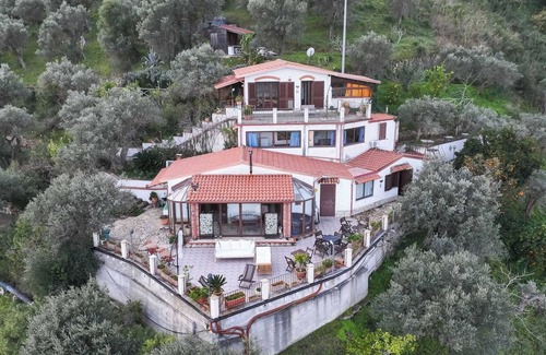 Reitano Casa | Apartamento en una villa estudio llamada Salina 3 camas