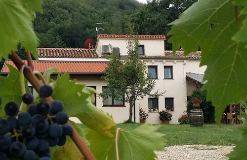 Gemmano Apartamento | Apartamento Moderno en Gemmano Italia con Piscina
