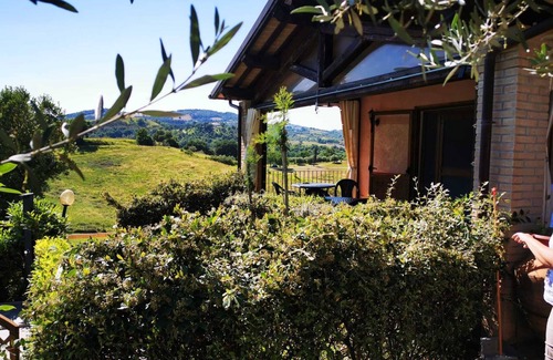Valfabbrica Otro | Apartment in Agriturismo Sanlorenzo in the green hills of Umbria