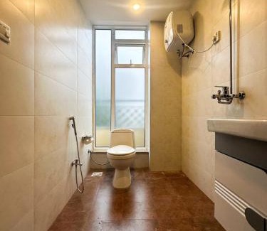 Bahria Town Apartamento | Apartment in Bahria Town Lahore, 1BHK with 2 ACs, 2 LEDs, Wifi, and Board Games