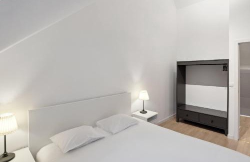 Upper Town Apartamento | Apartment in Brussels, Degroux by Homenhancement SA