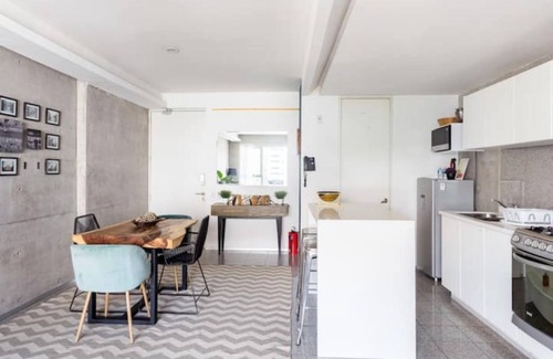 La Condesa Condominio | Apartamento en Condesa con vista al Castillo de Chapultepec. Gym pool y parking