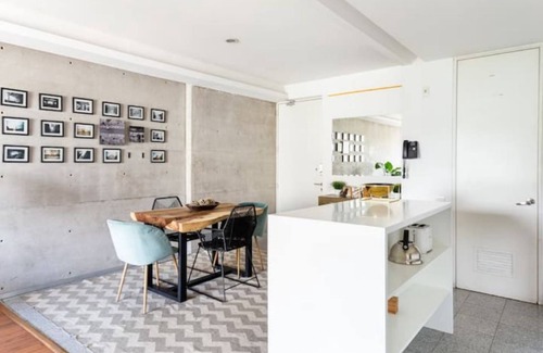 La Condesa Condominio | Apartamento en Condesa con vista al Castillo de Chapultepec. Gym pool y parking
