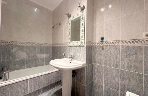 Castro Urdiales Apartamento | Apartment in Cotolino