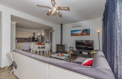 Grizane Villa | Adorabile villa con piscina e terrazza