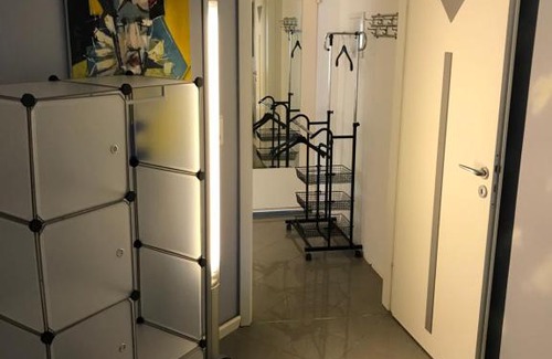 Dellbrueck Apartamento | Apartment in Dellbrück frisch renoviert, 300 Meter bis zur Strassenbahn, ruhige Lage