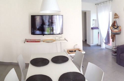 La Foce Apartamento | Apartment in early 20th century villa with garden