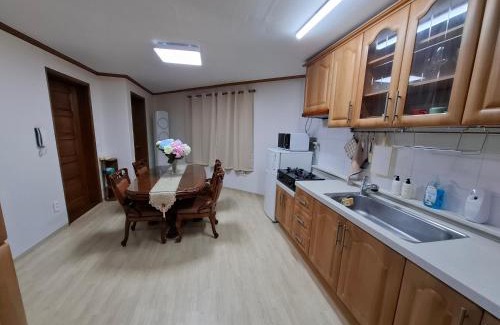Yongsan-gu Apartamento | Apartment in exciting Itaewon #15