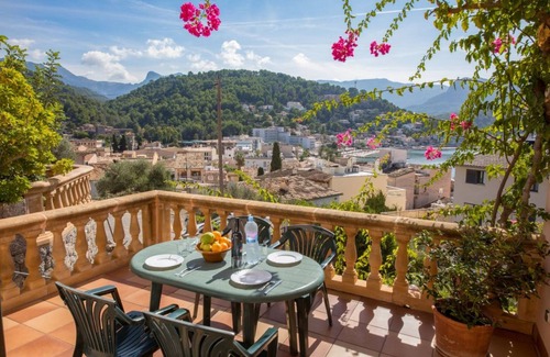 Puerto de Soller Apartamento | Apartamento en pueblo pesquero con Wi-Fi, aire acondicionado y terraza con vistas al mar