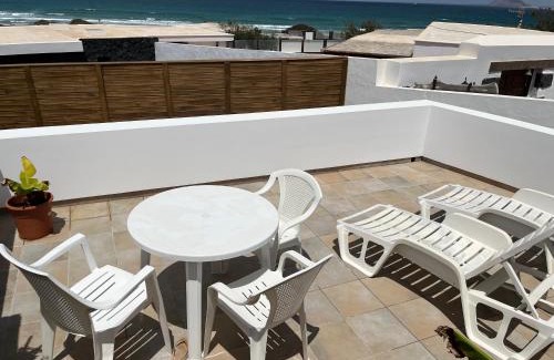 Urbanizacion Famara Apartamento | Apartment in Famara Beach