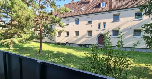 Fischamend Apartamento | Apartment in Fischamend 2 Bedrooms - 3 Beds