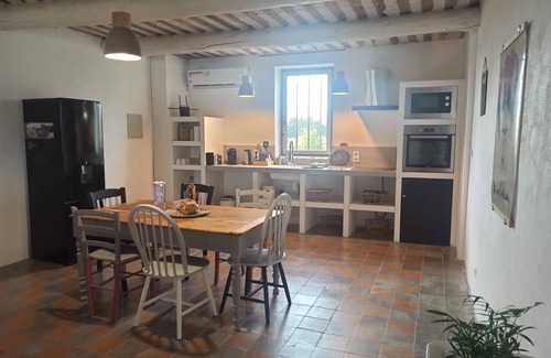 Althen-des-Paluds Apartamento | Apartment in Provencal farmhouse near Avignon